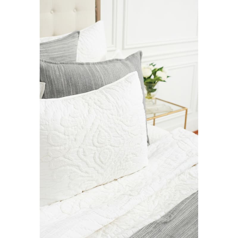 Shyla Dove King Quilt
