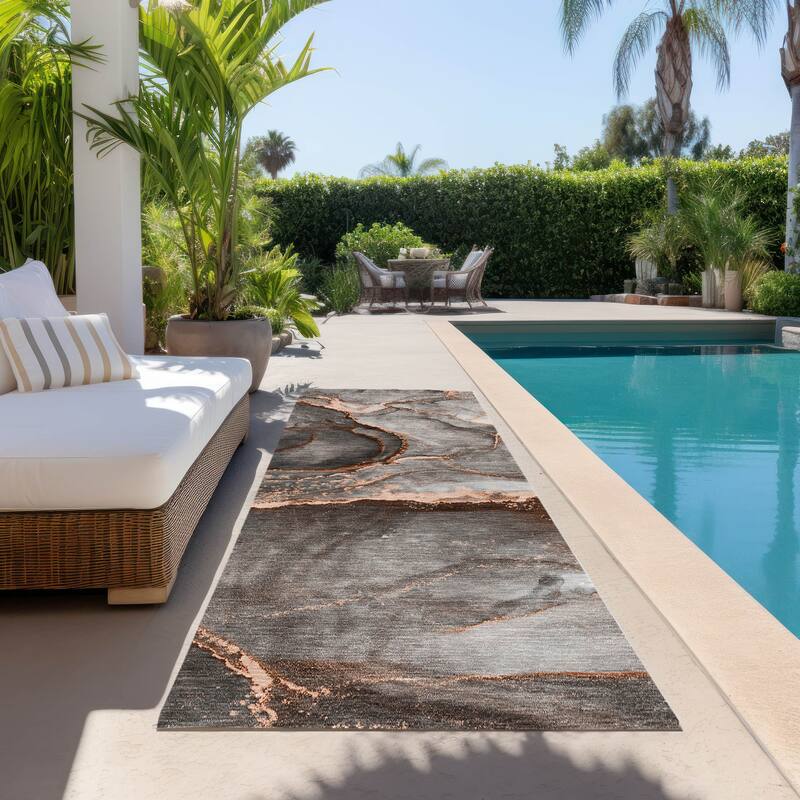 Machine Washable Indoor/ Outdoor Abstract Chantille Rug