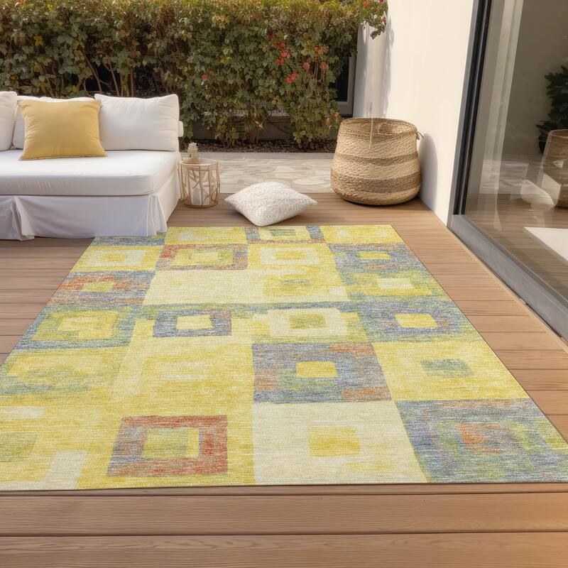 Machine Washable Indoor/ Outdoor Contemporary Blocks Chantille Rug