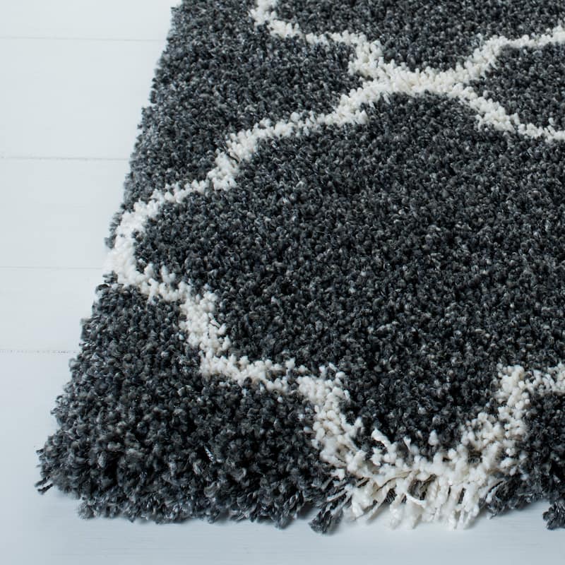 SAFAVIEH Hudson Shag Jeryl Glam Trellis 2-inch Area Rug - 7' Square - Dark Grey/Ivory