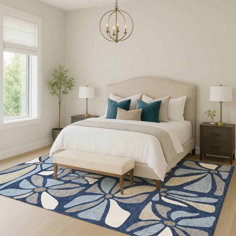 Machine Washable Indoor/ Outdoor Modern Gilcrest Chantille Rug