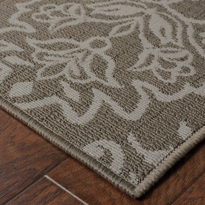 Vista Home Bletcher Floral Damask Indoor/Outdoor Area Rug