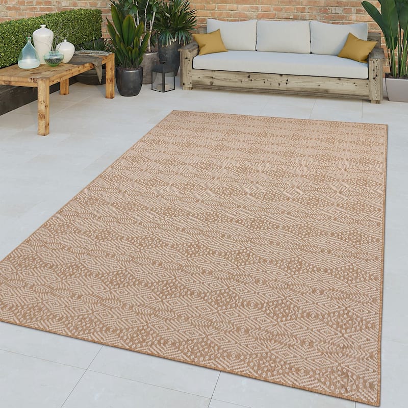 Indoor & Outdoor Rug with Modern Aztec Pattern