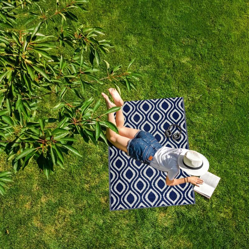 Playa Rug Outdoor Recycled Reversible Plastic Folded Mat/Rug Venice Collection Lightweight & Weather, Water and UV Resistant