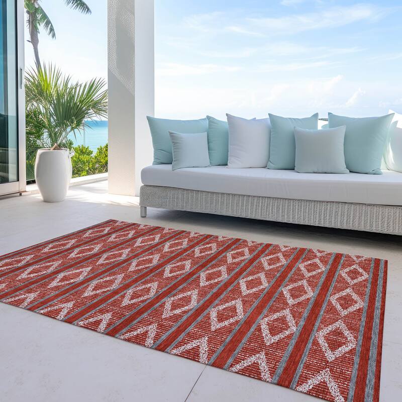 Machine Washable Indoor/ Outdoor Diamond Stripe Chantille Rug