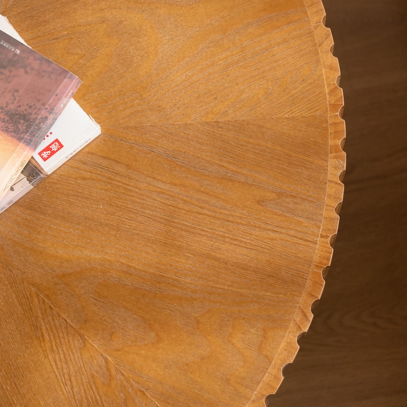 Round Vintage Coffee Table Home Decor Coffee Table with 3 Solid Wood Legs, for Living Room, Natural Color