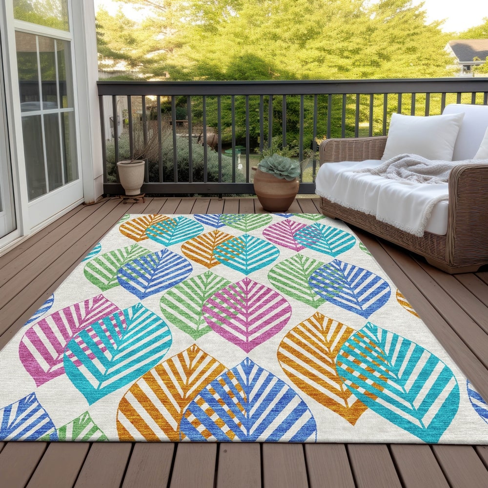 Machine Washable Indoor/ Outdoor Chantille Casual Palm Leaf Rug