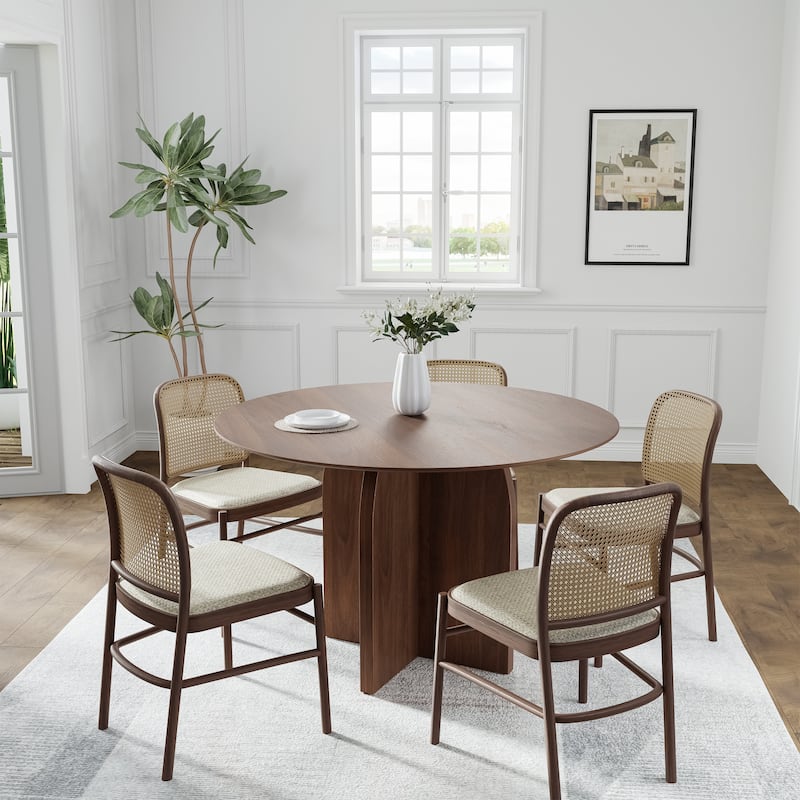 Solid Wood Round Dining Table for 4-8 People Nordic style