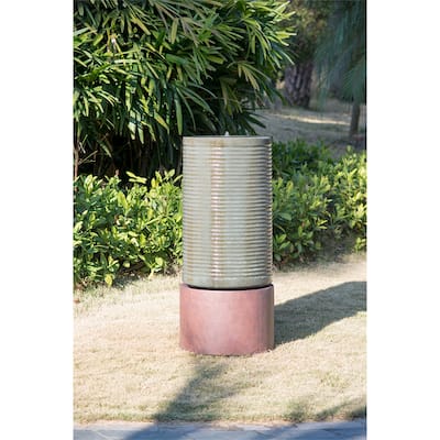 Cylinder Ribbed Tower Water Fountain