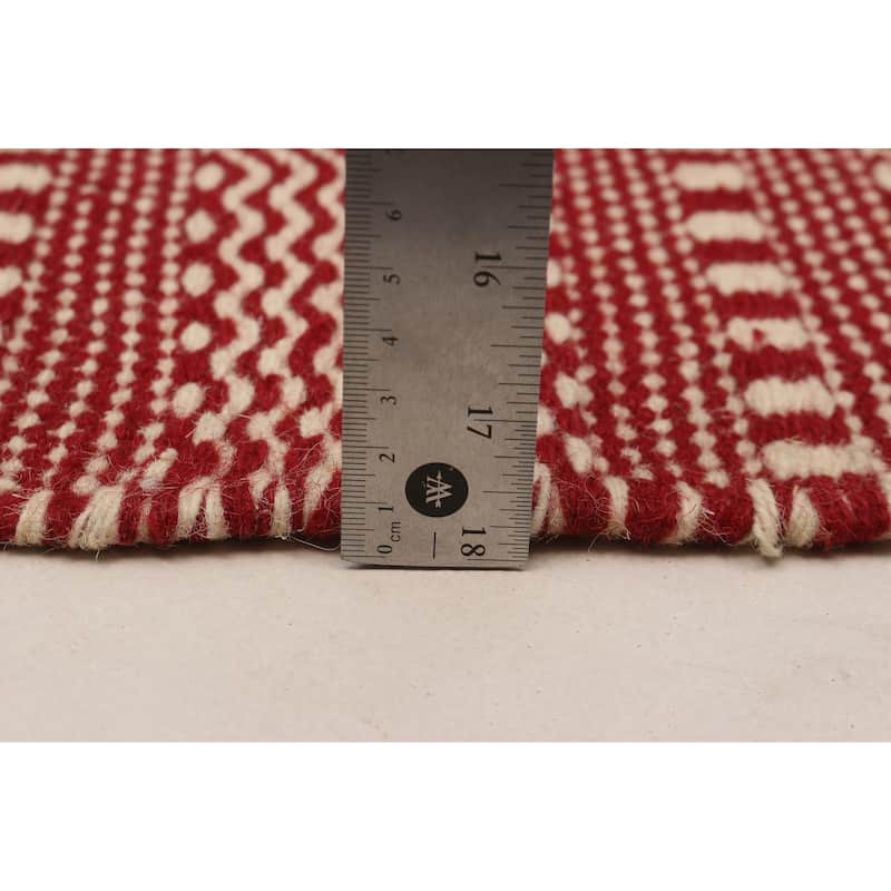 Nevada Red Kilim 4'11" x 7'10" - 4'11 x 7'10