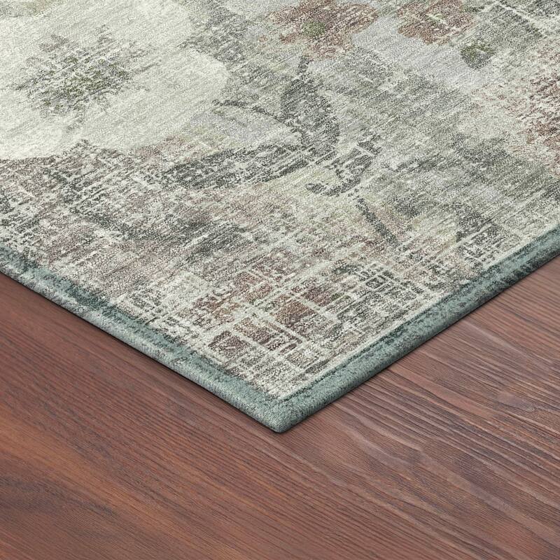 Machine Washable Indoor/ Outdoor Floral Joy Chantille Rug