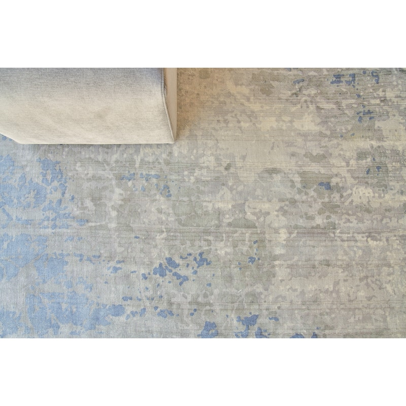EXQUISITE RUGS Cassina Hand-loomed Bamboo Silk Sky Blue Area Rug.