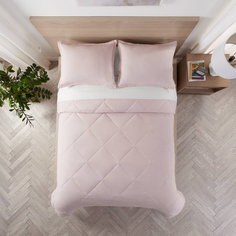 Serta Supersoft Cooling Bed Set, Reversible Bedding Comforter and Solid