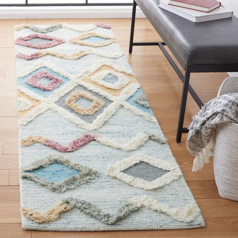 SAFAVIEH Handmade Kenya Kiara Modern Wool Rug - 2'3" x 8' Runner - Grey/Ivory