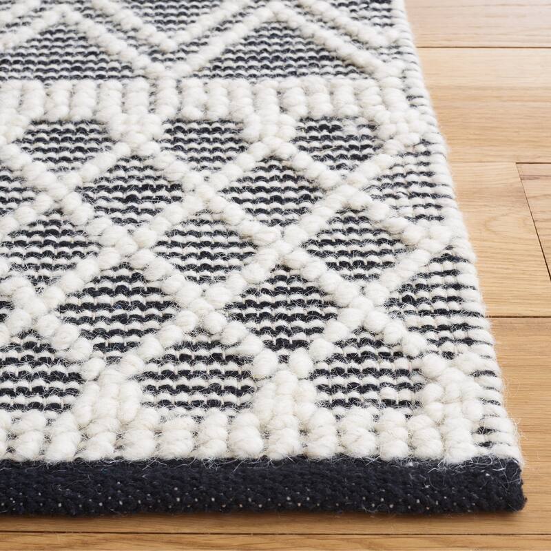 SAFAVIEH Handmade Natura Zusi Boho Wool Rug