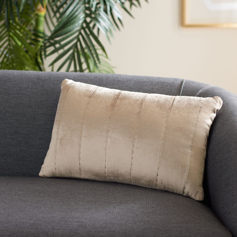 SAFAVIEH Blodwyn Decorative Throw Pillow