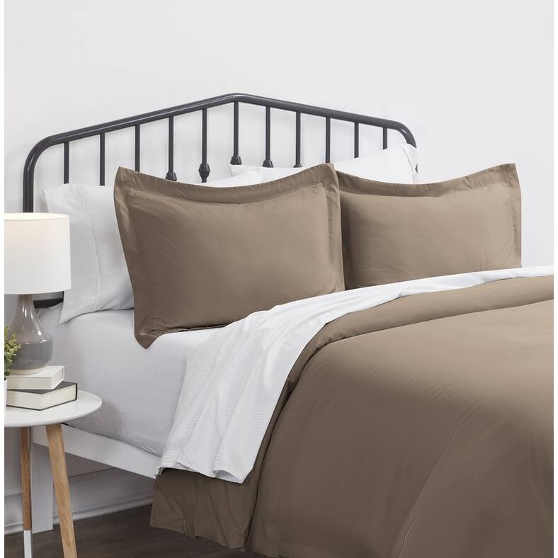 Becky Cameron Hotel Quality 3-Piece Oversized Duvet Cover Set