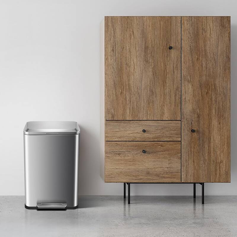 13 Gallon Kitchen Trash Can, Stainless Steel with Soft-Close Lid & Removable Bucket