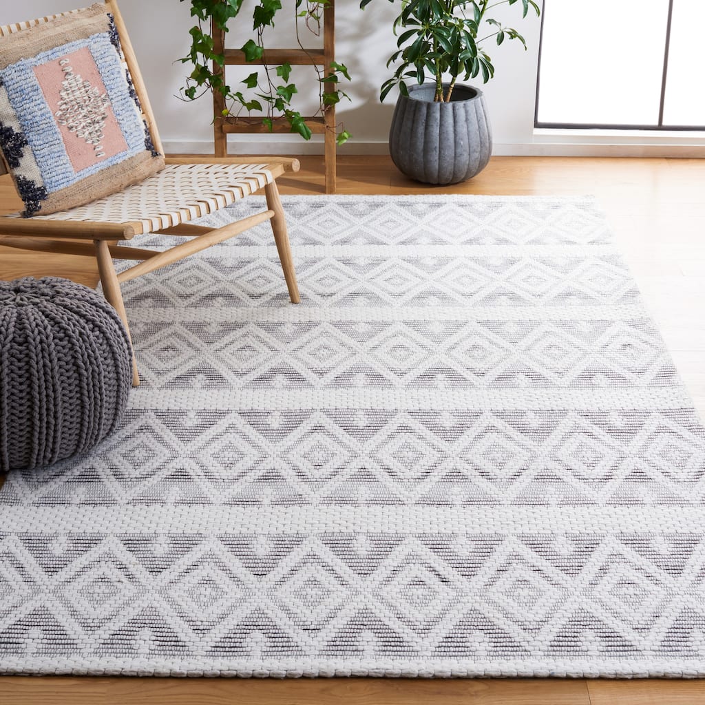 SAFAVIEH, Handmade Marbella Lele Wool Rug