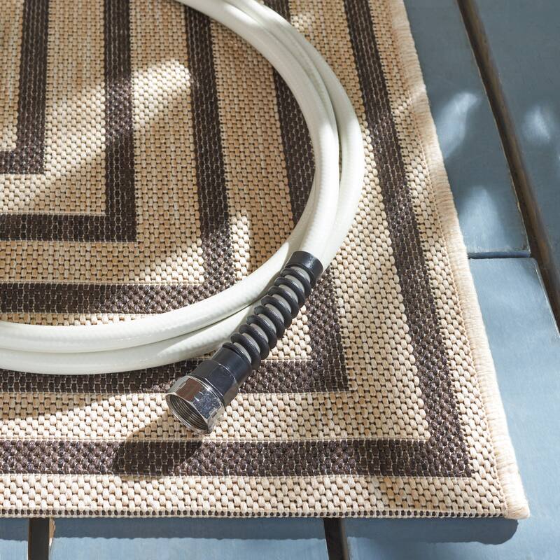 SAFAVIEH Beach House Indoor/ Outdoor Waterproof Patio Backyard Rug