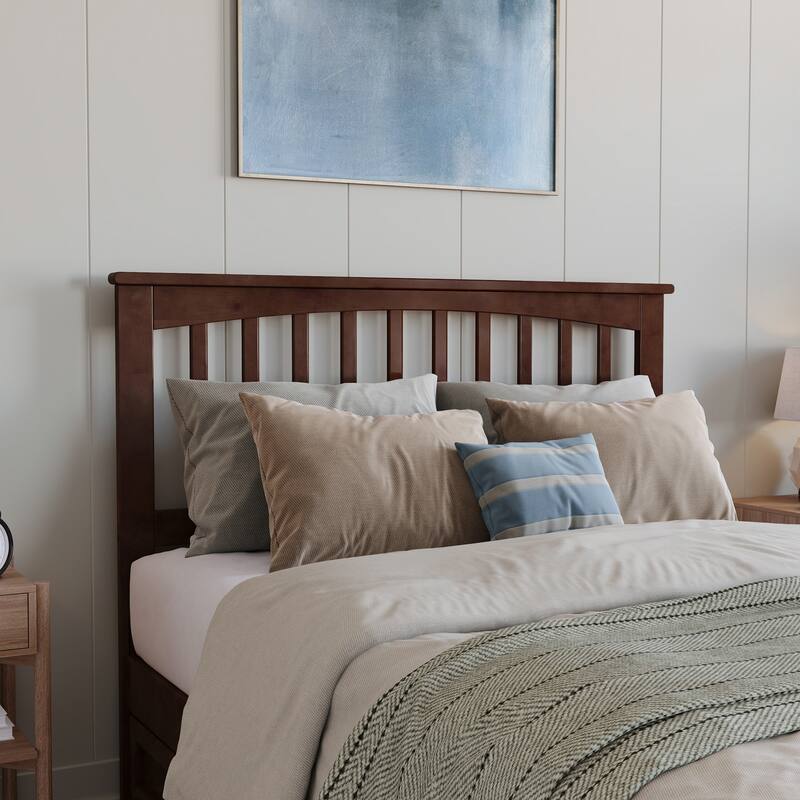 Everett Platform Bed with Panel Footboard and Twin Trundle