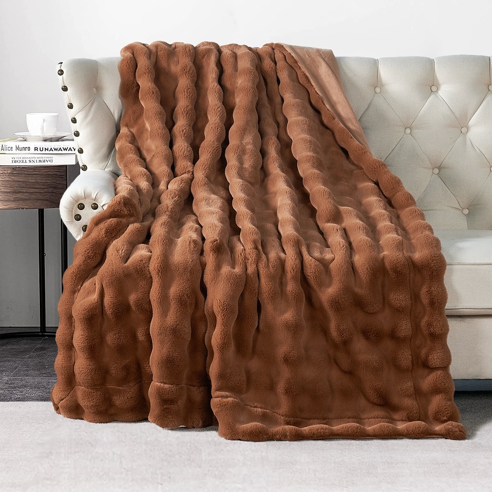 Vince Camuto Super Soft Faux Rabbit Fur 60x70 Throw in Gift Box - On Sale -  Bed Bath & Beyond - 34273867