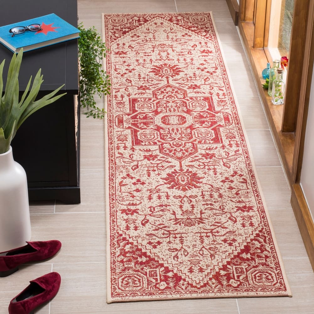 SAFAVIEH Linden Ludmyla Indoor/ Outdoor Waterproof Patio Backyard Rug