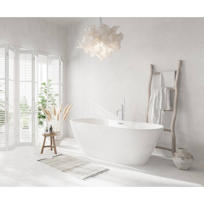 Nicolette Bathtub in Glossy White
