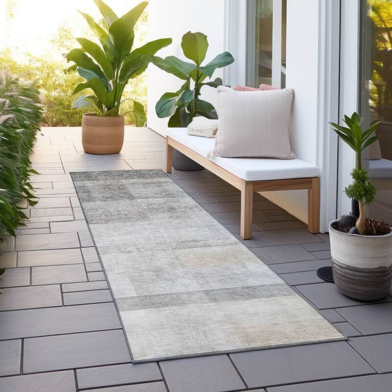 Machine Washable Indoor/ Outdoor Modern Abstract Chantille Rug - Taupe - 2'3" x 7'6"