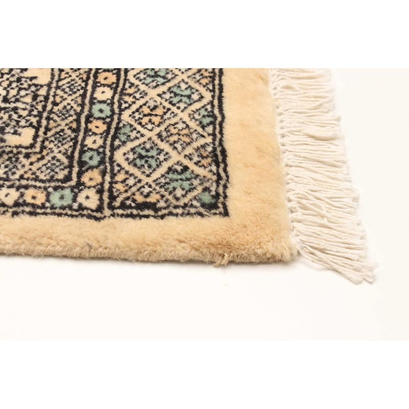ECARPETGALLERY Hand-knotted Finest Peshawar Bokhara Beige Wool Rug - 4'1 x 5'10