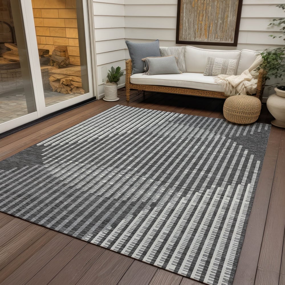 Machine Washable Indoor/ Outdoor Abstract Stripe Chantille Rug