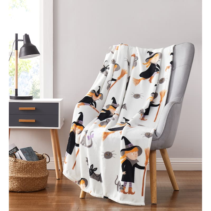 Harvest Plush Flannel Throws Pumpkins Ghosts Witches & Bats 50" x 70" - Witches