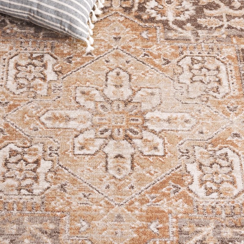 SAFAVIEH Hazel Liridona Traditional Oriental Rug