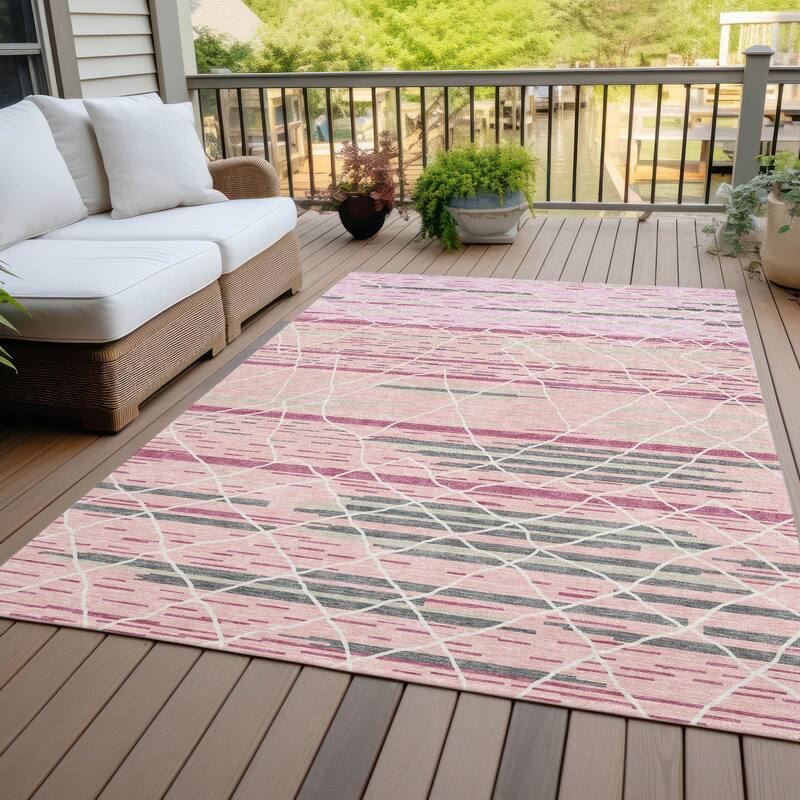 Machine Washable Indoor/ Outdoor Modern Global Chantille Rug