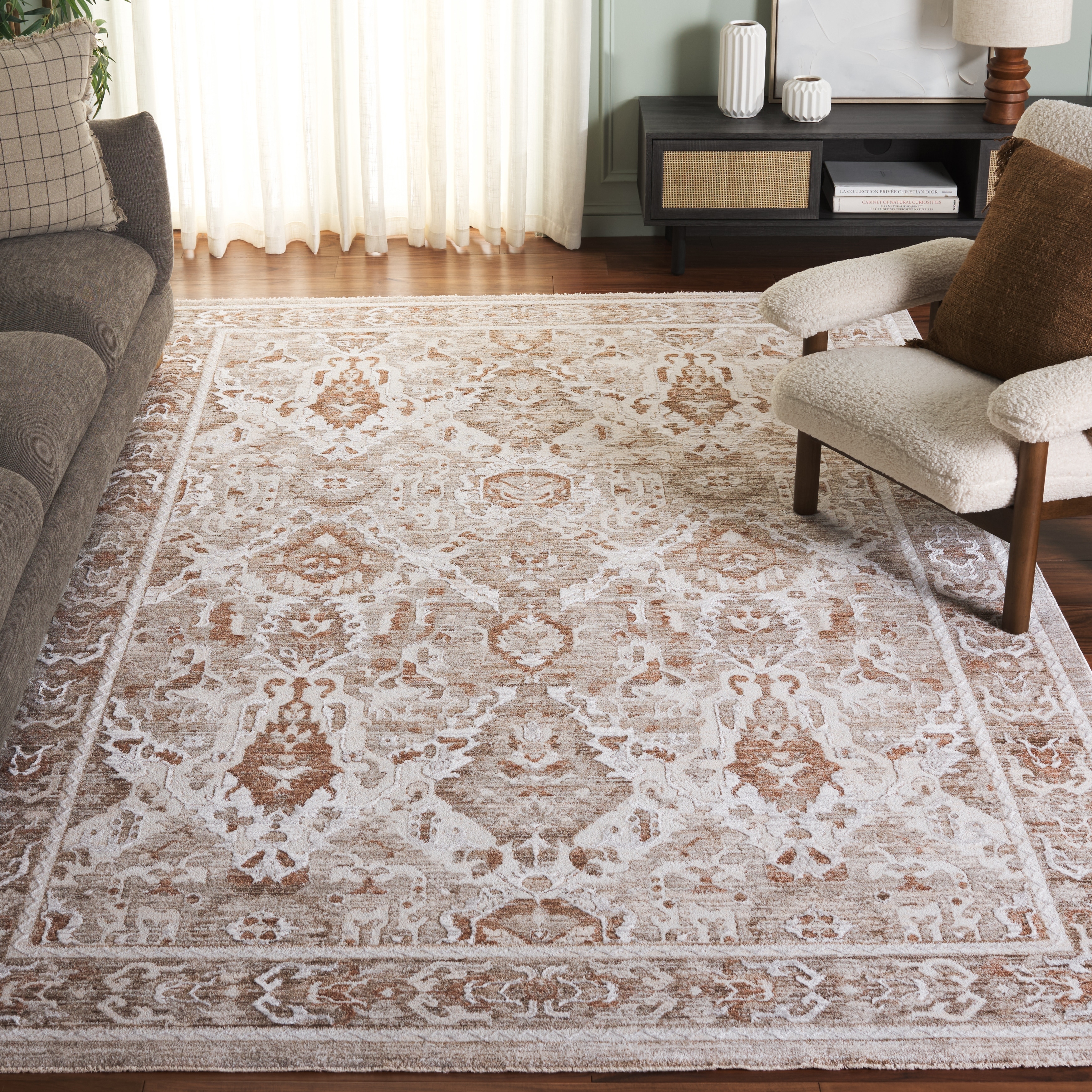 SAFAVIEH Kendal Magdolna Traditional Rug