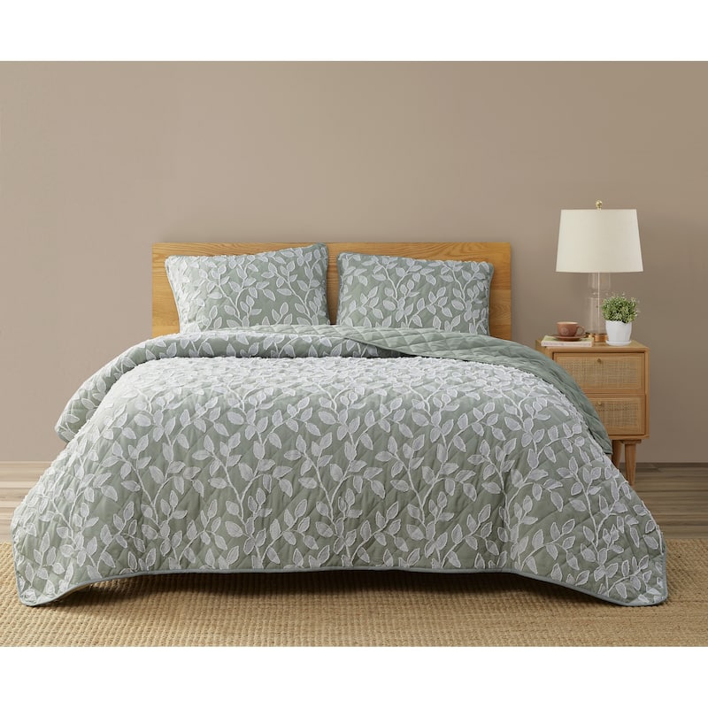 DESIGN STUDIO Arbor Sage Green Leaf Clipped Texture Quilt Set