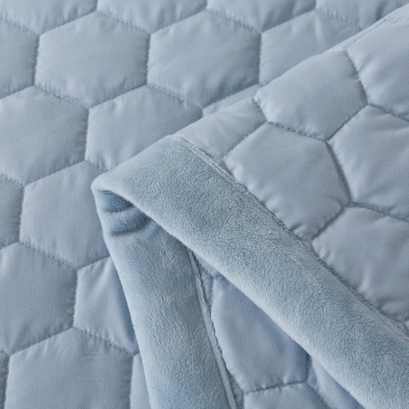 Mini Honeycomb Velvet Trim Down Alternative Blanket Twin