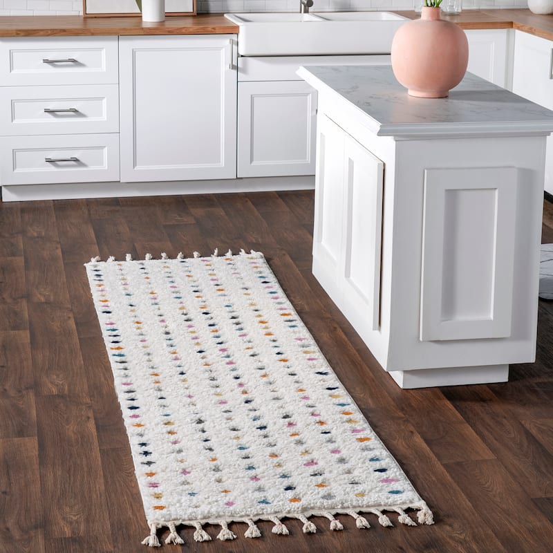 Nuloom Aurelia Dotted High-Low Kids Area Rug