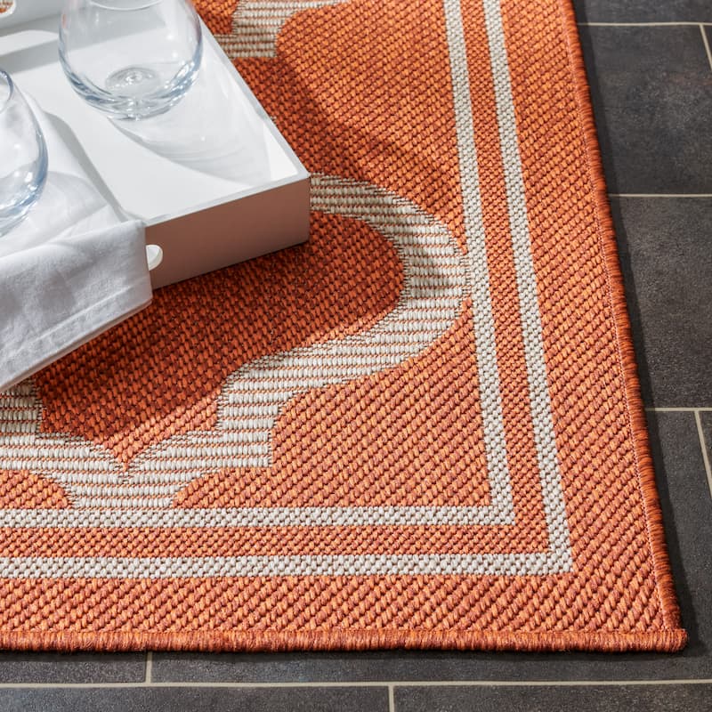 SAFAVIEH Bermuda Washable Edelt Indoor/ Outdoor Waterproof Rug - 6'7" Square - Rust/Ivory