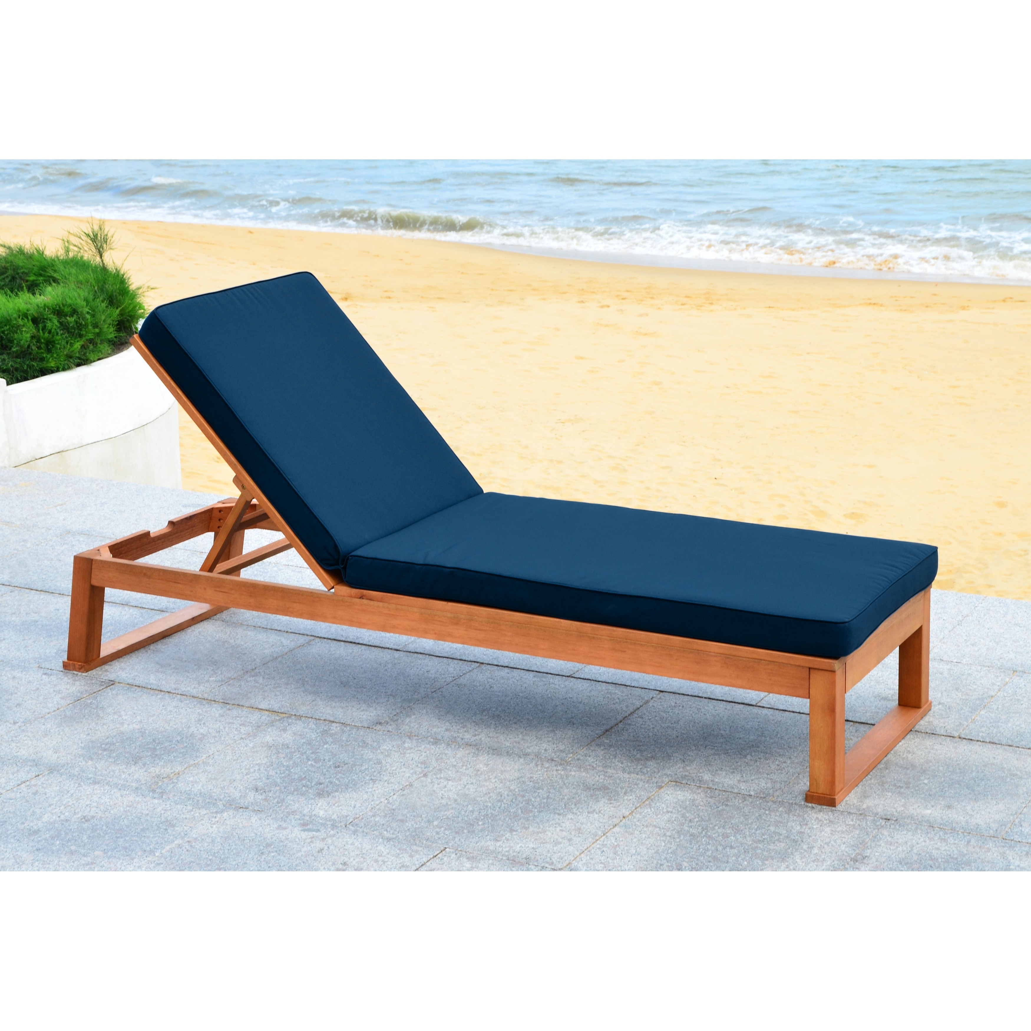 SAFAVIEH Outdoor Living Solano Brown/ Navy Sunlounger - 25