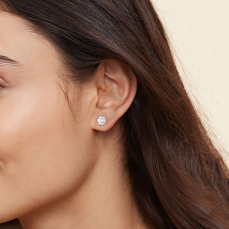 IGI Certified 1ct-4ct TDW Round Lab-Grown Diamond Solitaire Stud Earrings in 14k Gold