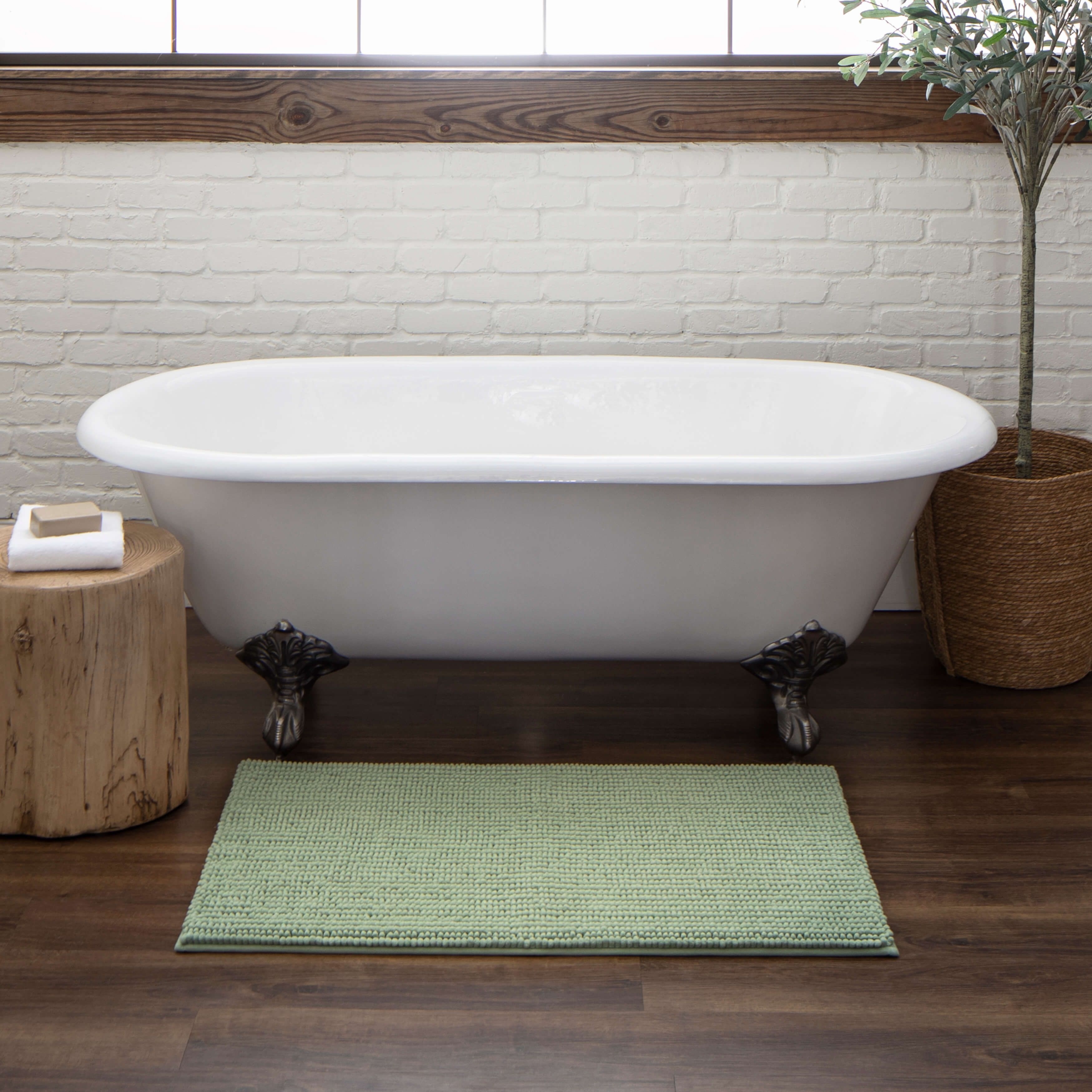 https://ak1.ostkcdn.com/images/products/is/images/direct/2ad263b6089d1ac3c954089c9df5e28ed487c02c/Mohawk-Home-Homespun-Noodle-Bath-Rug.jpg