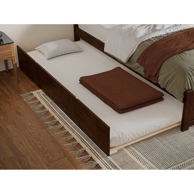 Nantucket Bed with Footboard and Twin Extra Long Trundle