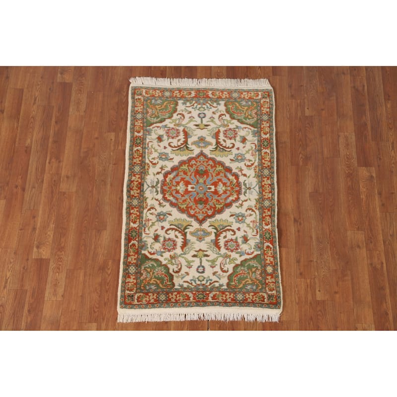 Floral Ivory Kashan Oriental Accent Rug Handmade Wool Carpet - 2'6" x 4'1"