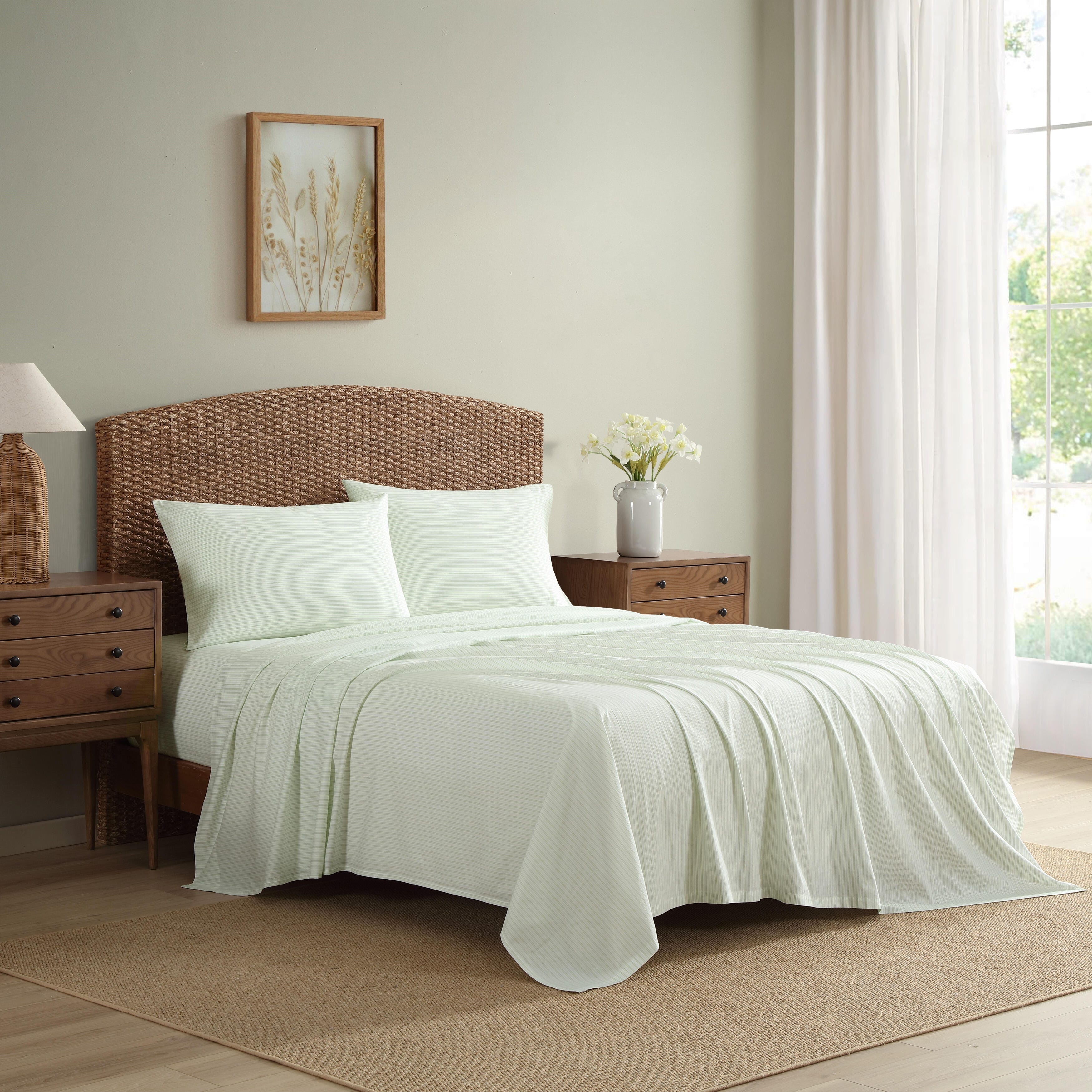 Laura-Ashley-Soft-&-Breathable