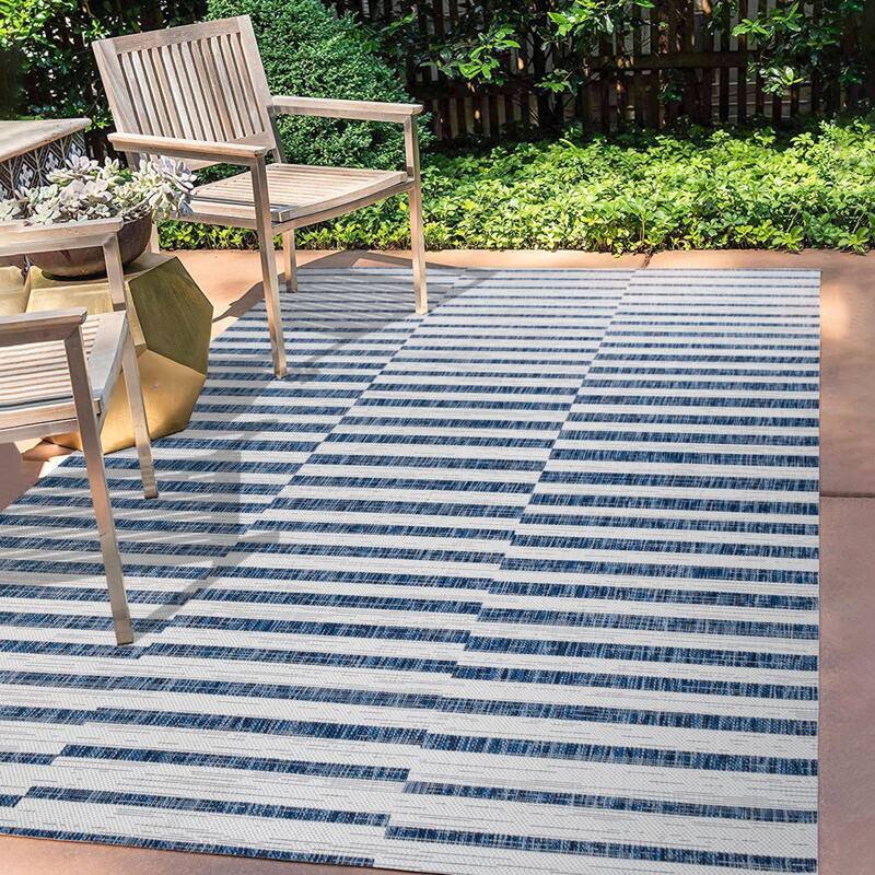 JONATHAN Y Grid Modern Offset Stripe Indoor/Outdoor Area Rug