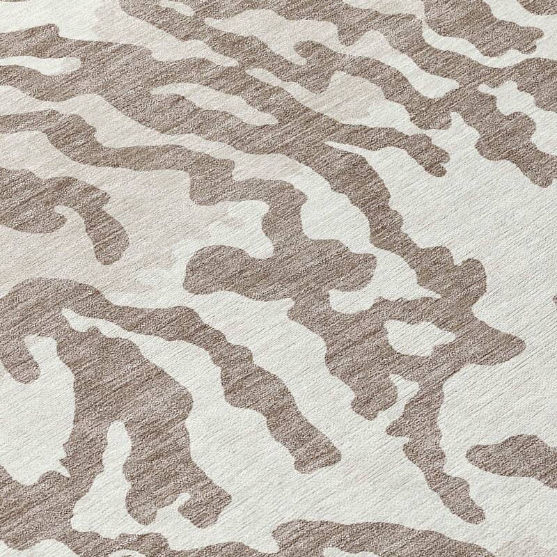Machine Washable Indoor/ Outdoor Chantille Animal Print Abstract Rug