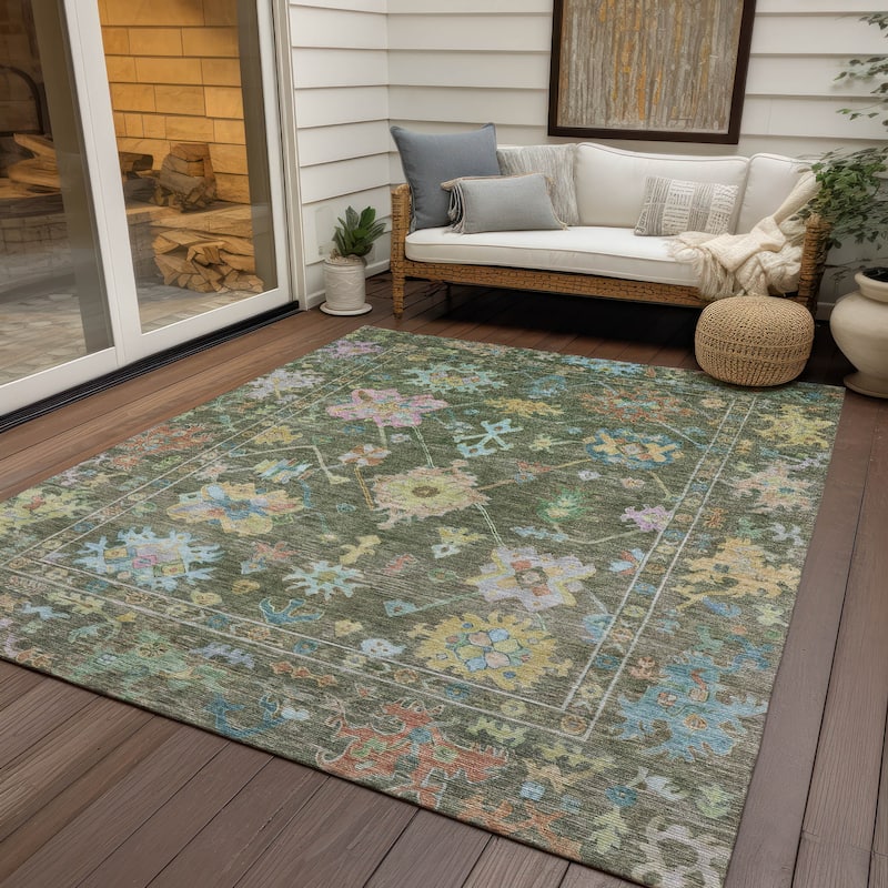 Machine Washable Indoor/ Outdoor Boho Traditional Chantille Rug