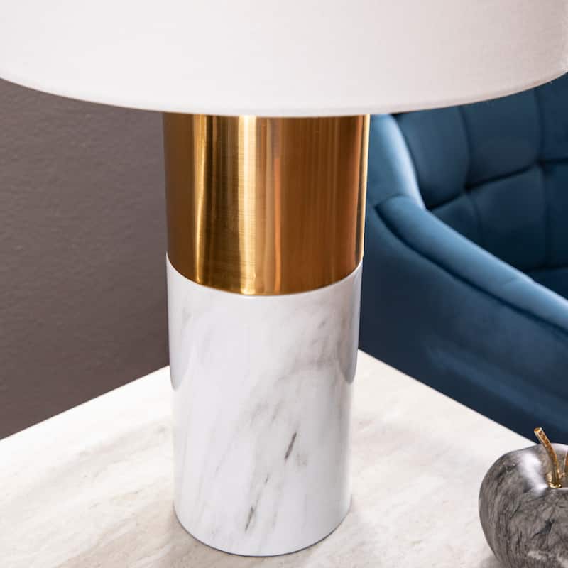 Table Lamp w/ Shade