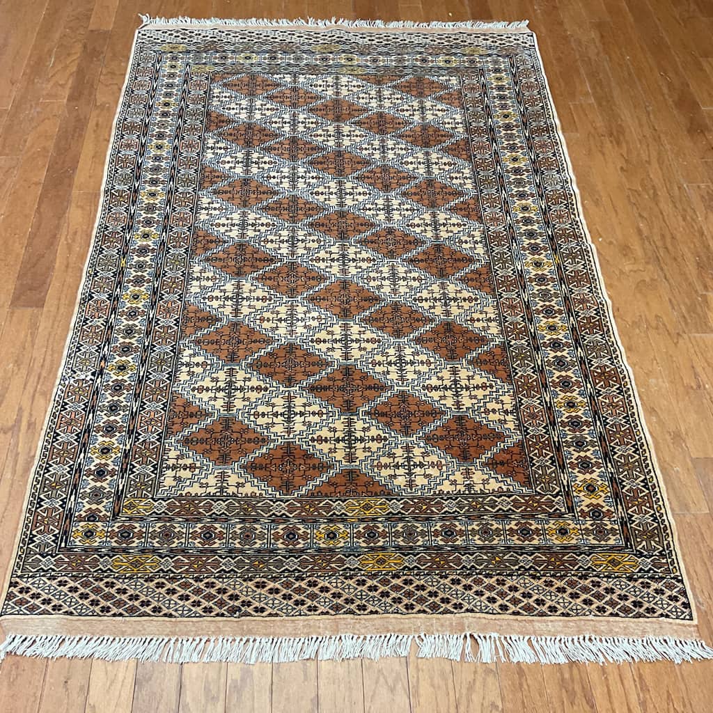 HERAT ORIENTAL Handmade Fine Turkoman Wool & Silk Rug - 4'1" x 6'3"